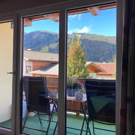 Apartman Mountainview Mit Balkon Und Carport Flachau