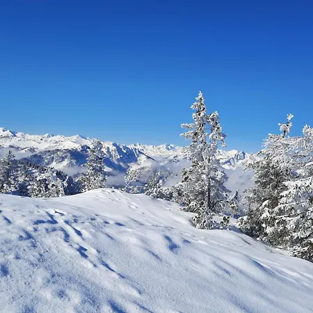 Mountainview Mit Balkon Und Carport Apartman *