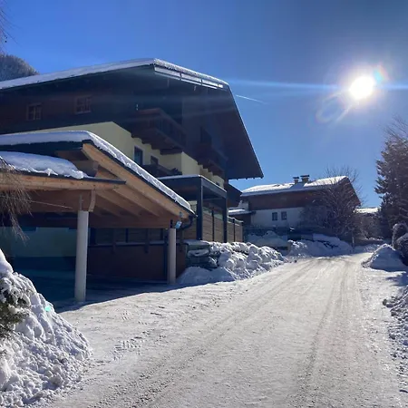Mountainview Mit Balkon Und Carport *