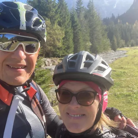 アパート Mountainview Philips Mit Carport フラッハウ