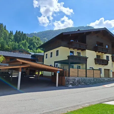 Mountainview Mit Balkon Und Carport *