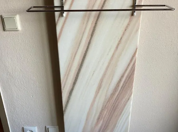 Mountainview Mit Balkon Und Carport Apartman *